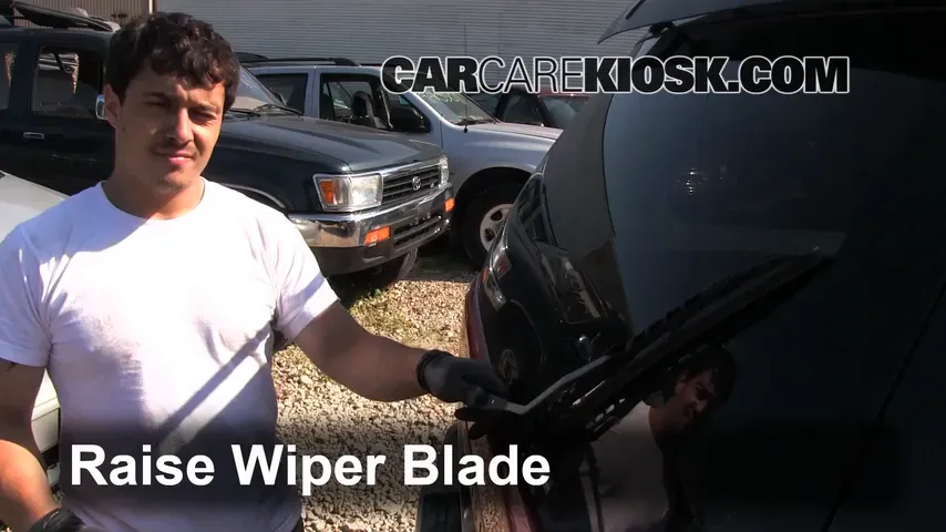 1997 Mitsubishi Montero Sport XLS 3.0L V6 Windshield Wiper Blade (Rear) Replace Wiper Blade